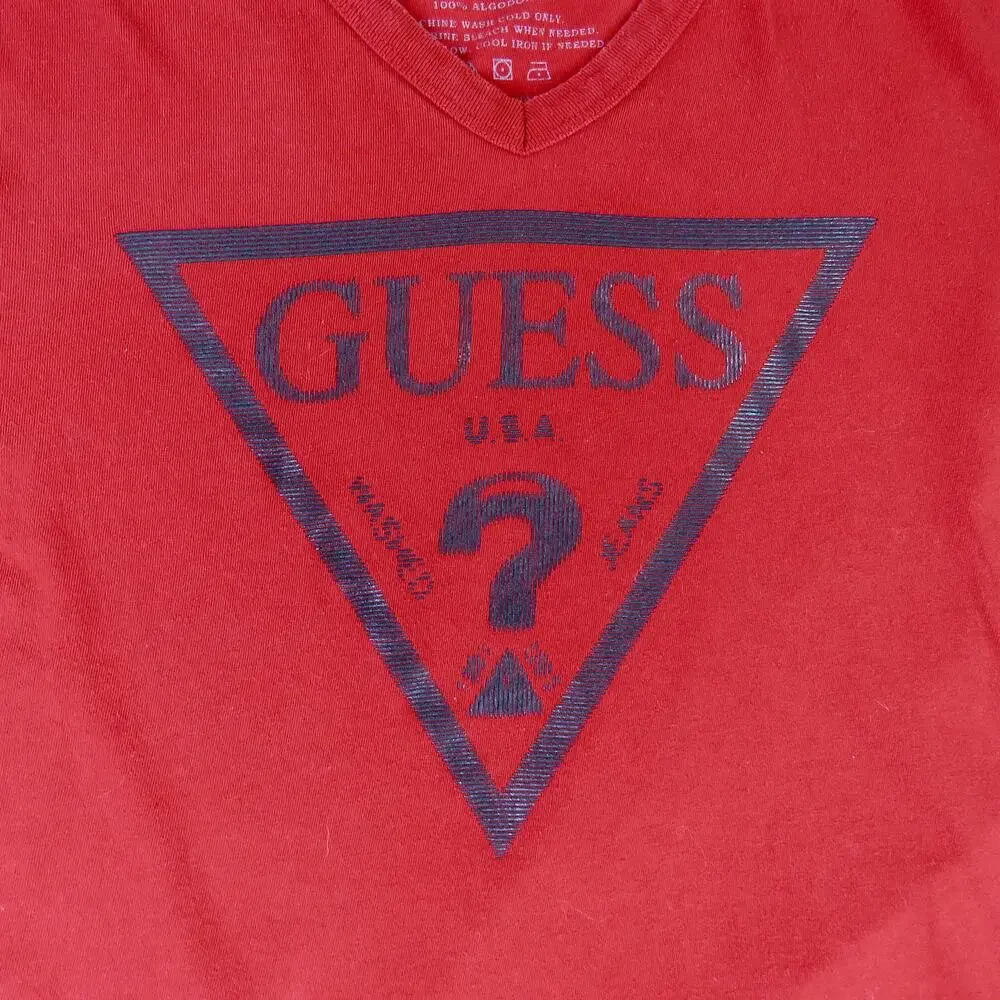 Guess Men's Red V-Neck Graphic Logo T-Shirt Fitted Cotton Tee Medium - Picture 5 of 6